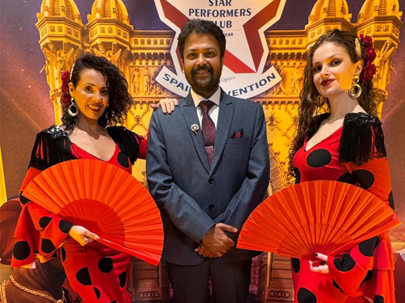 Award for special achievement in the field of Investment Advisory at Barcelona Spain in the hands of Legendary South African Cricketer Jonty Rhodes - February 2026